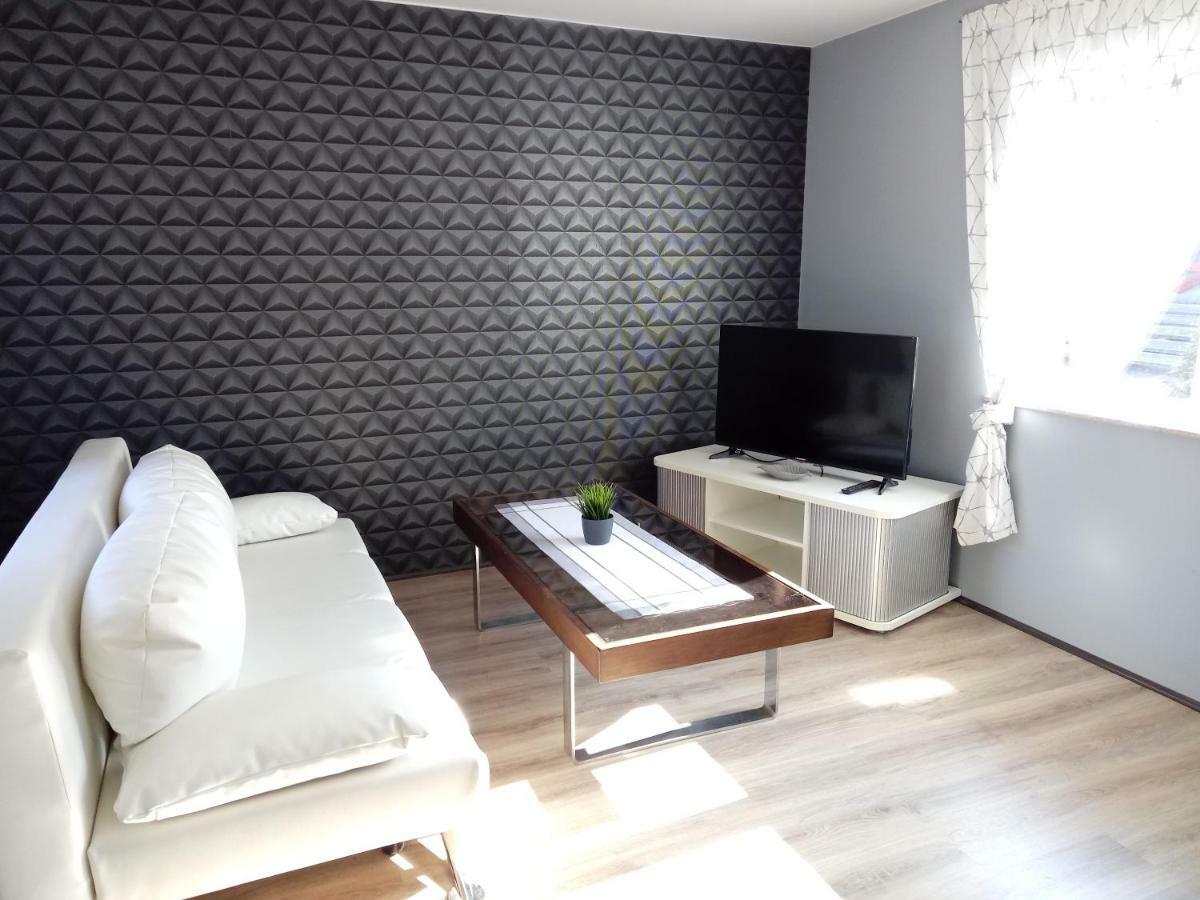 Noclegi Na Heweliusza Sanok Ngoại thất bức ảnh