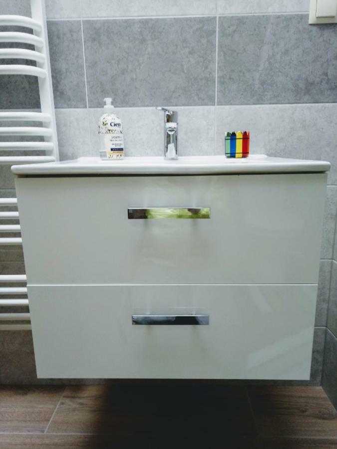 Noclegi Na Heweliusza Sanok Ngoại thất bức ảnh