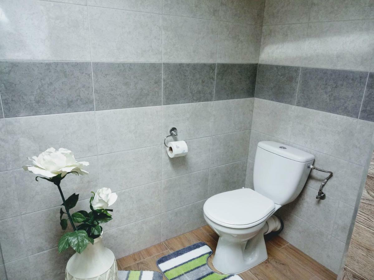 Noclegi Na Heweliusza Sanok Ngoại thất bức ảnh