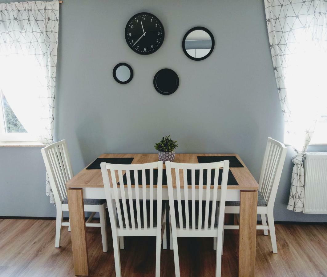 Noclegi Na Heweliusza Sanok Ngoại thất bức ảnh