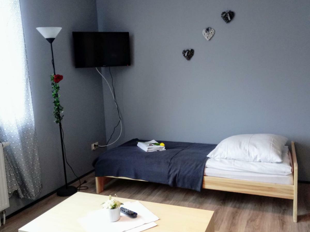 Noclegi Na Heweliusza Sanok Ngoại thất bức ảnh