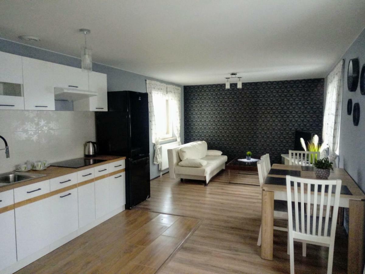 Noclegi Na Heweliusza Sanok Ngoại thất bức ảnh