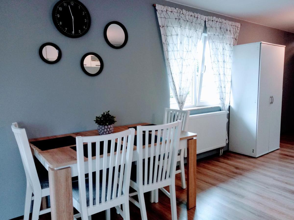Noclegi Na Heweliusza Sanok Ngoại thất bức ảnh