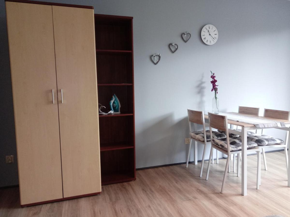 Noclegi Na Heweliusza Sanok Ngoại thất bức ảnh